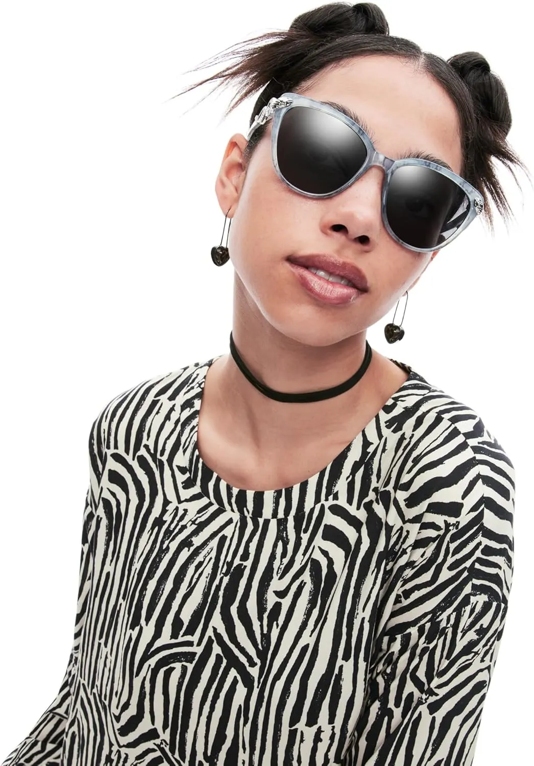 Betsey Johnson Women's Garden Party Sunglasses Round, Black, 141 mm