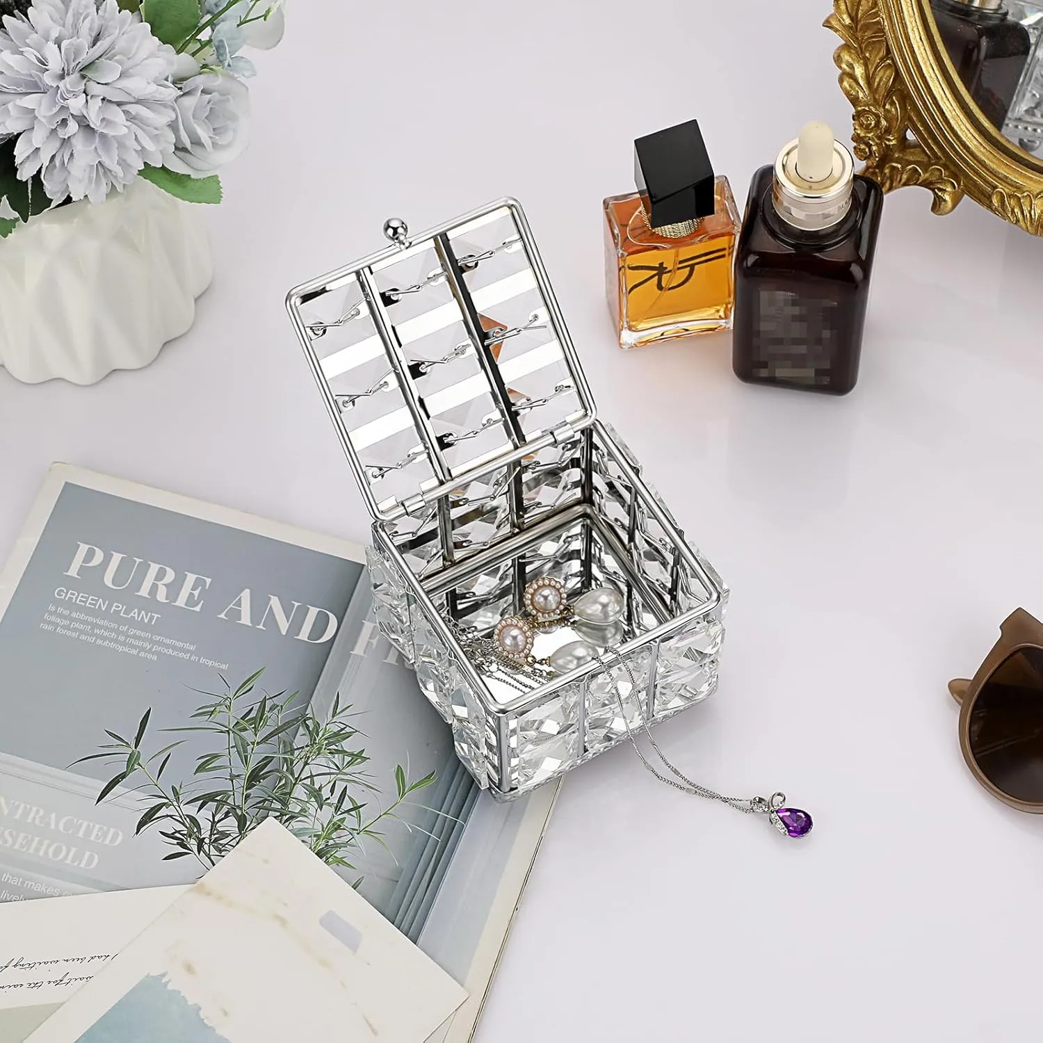 Hipiwe Crystal Jewelry Box - Square Decorative Trinket Organizer Box Sparkling Mirrored Jewelry Chest for Rings Earrings Keepsakes Birthday Christmas Gift for Girls Women,Silver