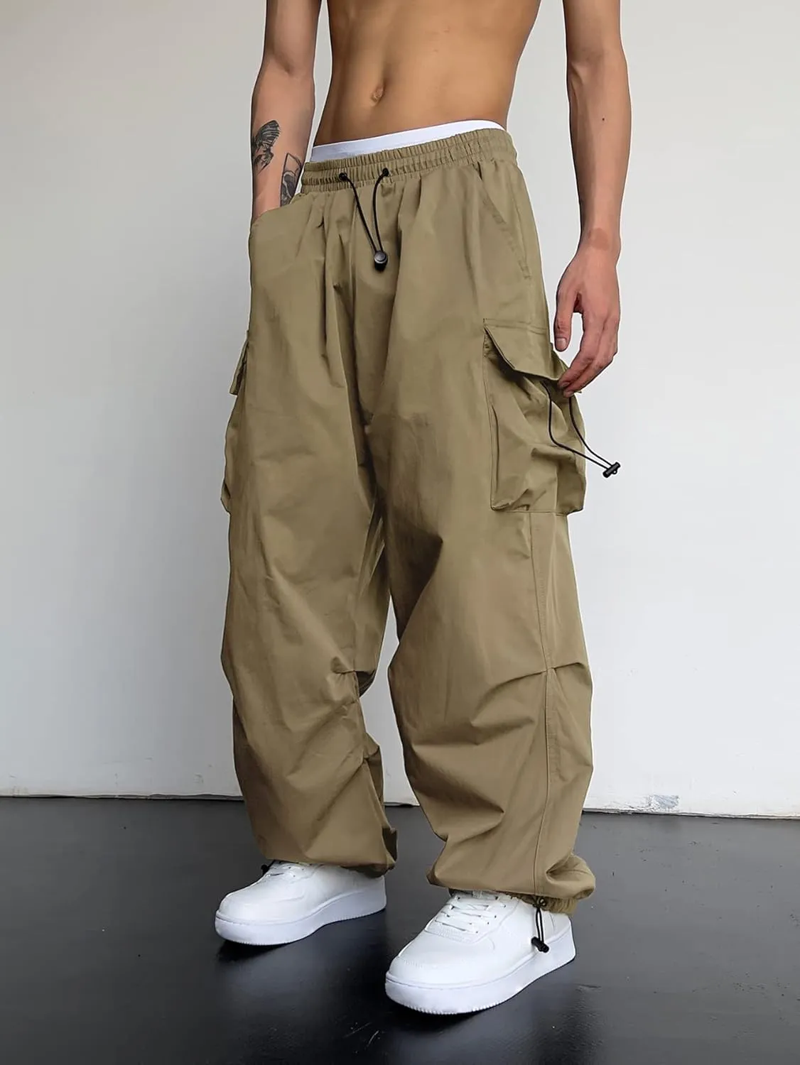 OYOANGLE Men's Cargo Pants Elastic Waist Flap Pockets Hip Hop Baggy Harem Pants