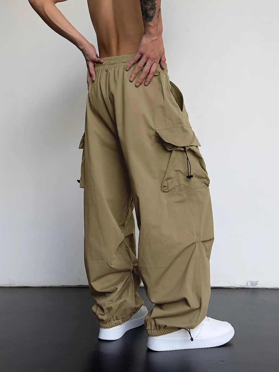 OYOANGLE Men's Cargo Pants Elastic Waist Flap Pockets Hip Hop Baggy Harem Pants