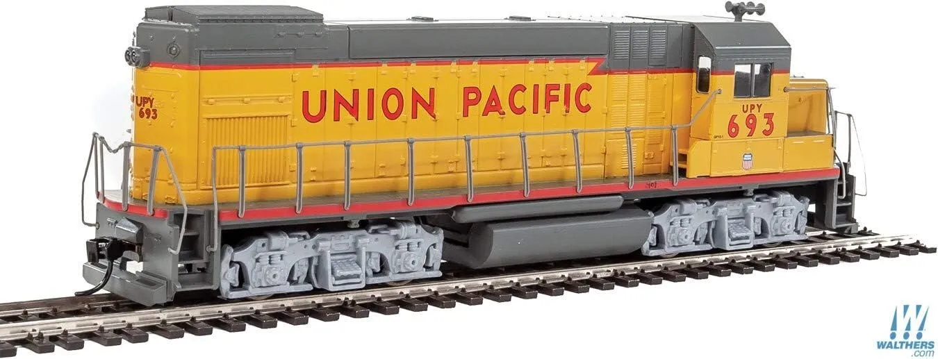 Walthers Trainline HO Scale Model EMD GP15-1 - Standard DC - Union Pacific(R) (Yellow, Gray, Red)