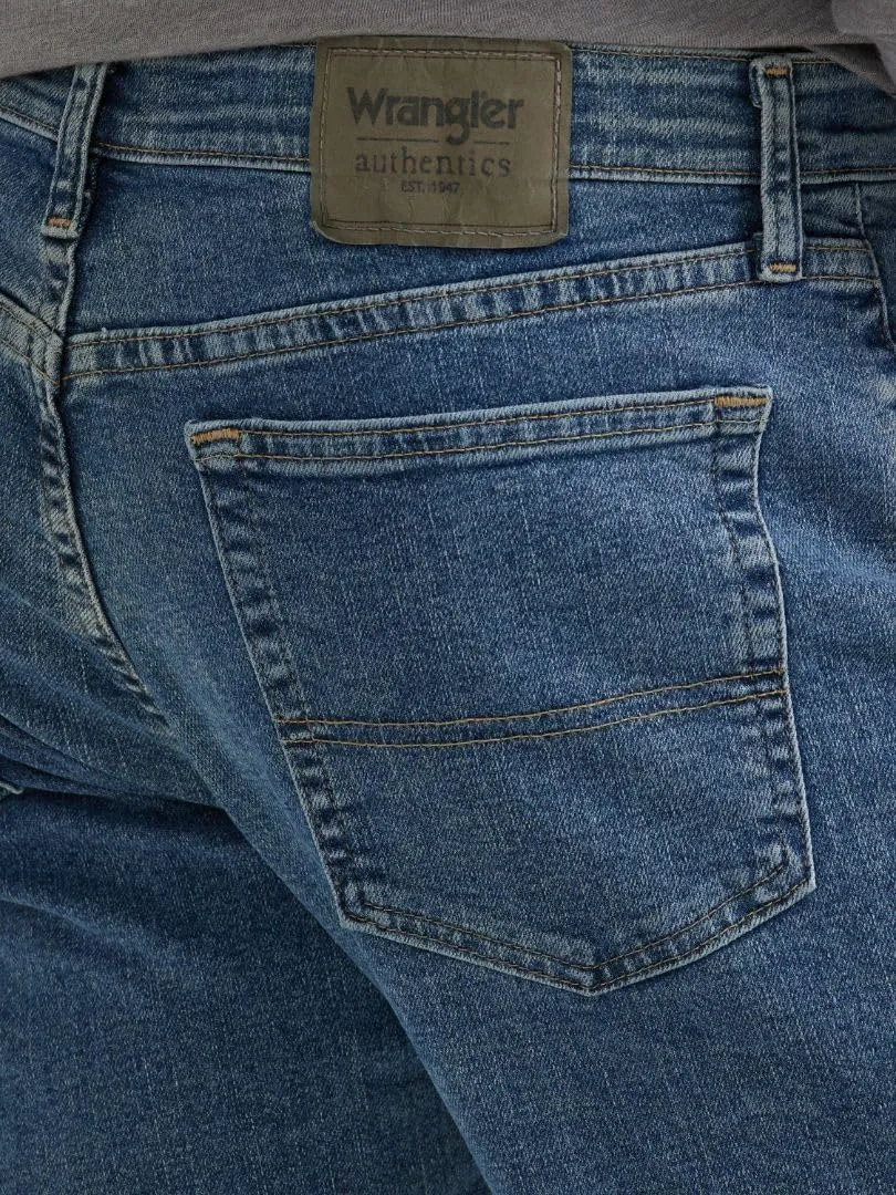 Wrangler Authentics Men's Regular Fit Comfort Flex Waist Jean